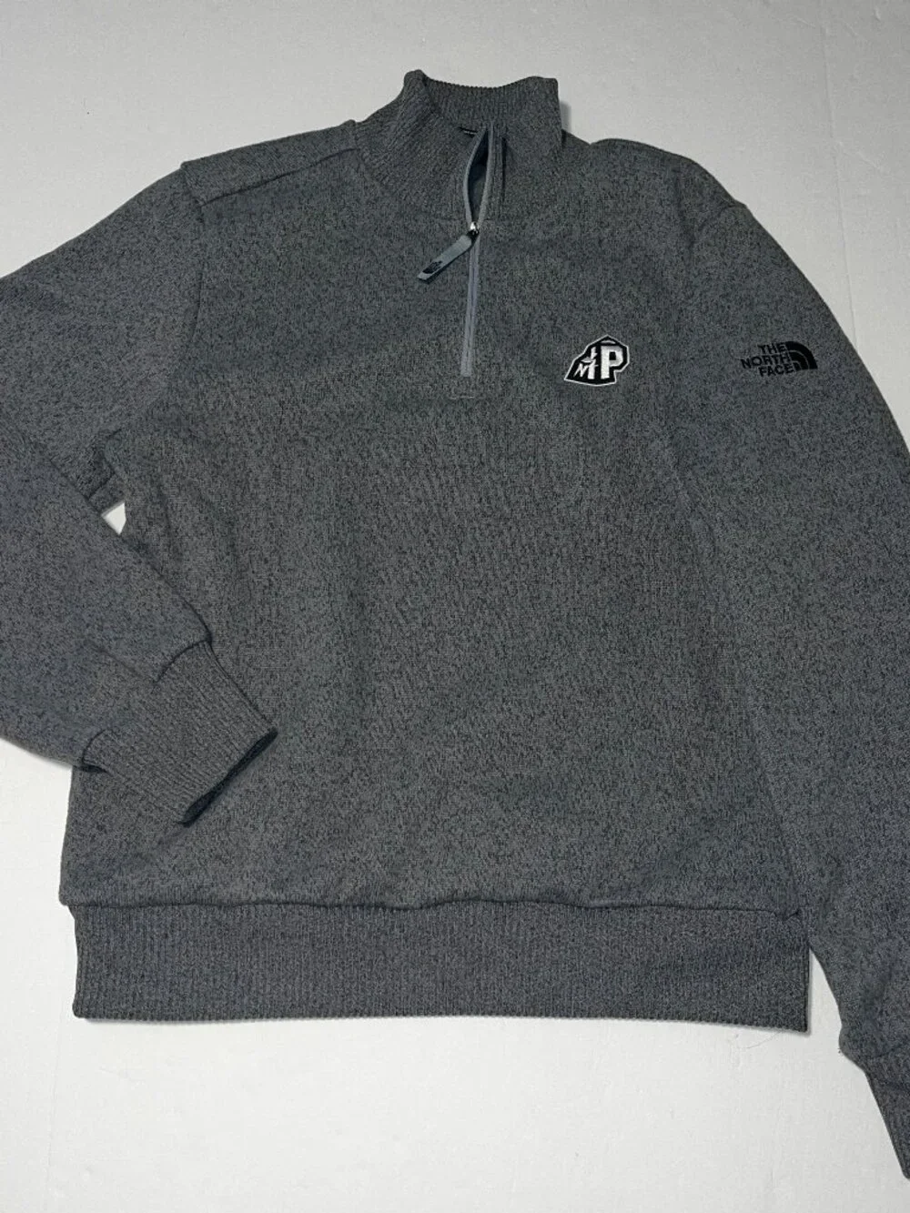 The North Face men's 1/4 zip thick fleece embroidered logo size medium